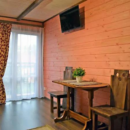 Lodge кам'яний двір