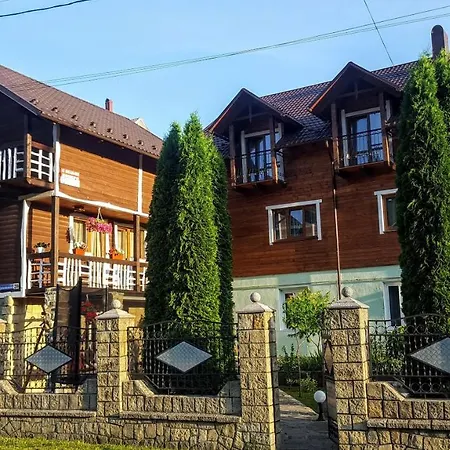 кам'яний двір Lodge *