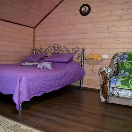 кам'яний двір Lodge