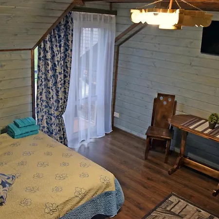 кам'яний двір Lodge Jaremtsche