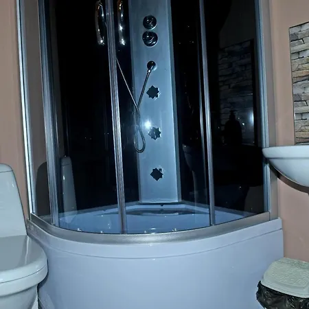 кам'яний двір Lodge *