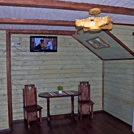 кам'яний двір Lodge Jaremtsche