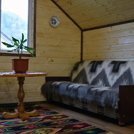 Lodge кам'яний двір *