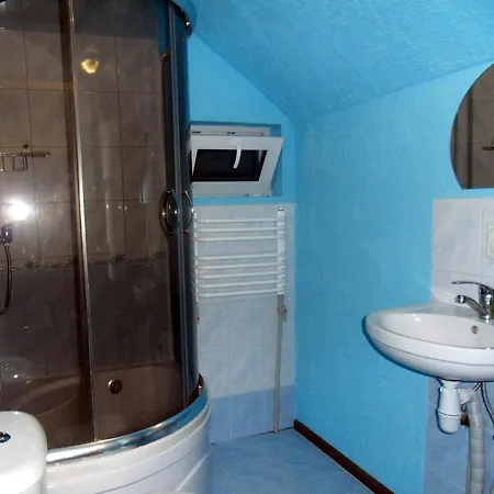 кам'яний двір Lodge *