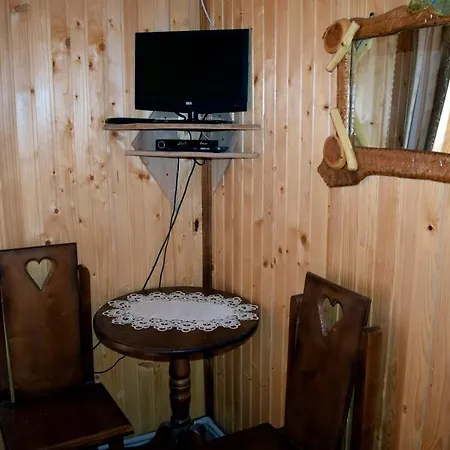 кам'яний двір Lodge Jaremtsche