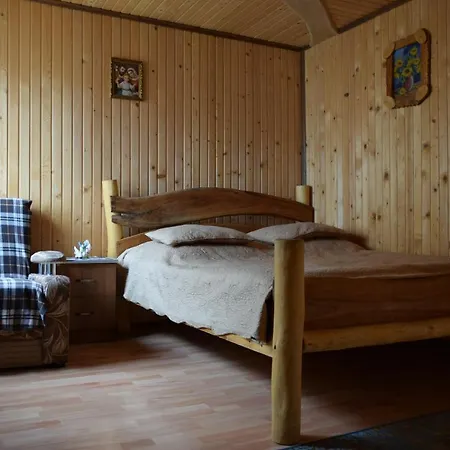 кам'яний двір Lodge